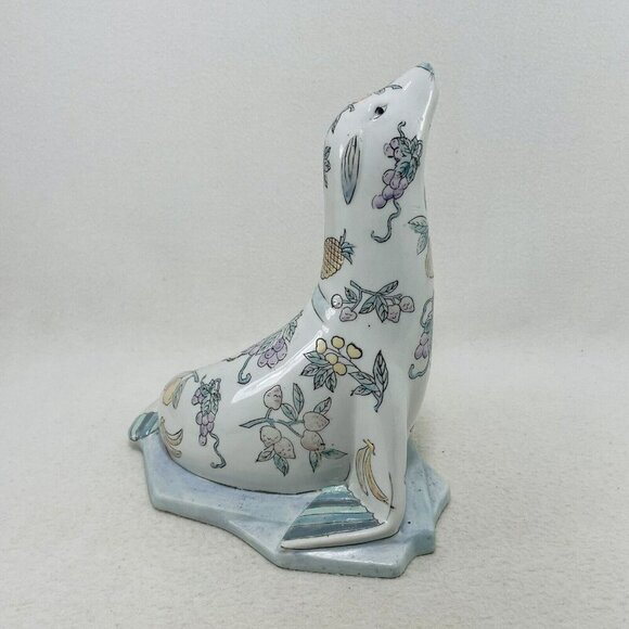 Wei Sea Lion Seal Otter Figurine Sculpture Display Ocean Shelf Sit Fruit Banana - Picture 2 of 10